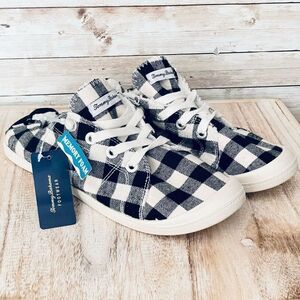 NWT TOMMY BAHAMA Sz 9 No-Tie Memory Foam Slip-on Sneakers Black White Plaid